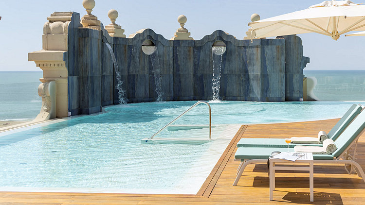Grand Hotel Principe di Piemonte rooftop pool
